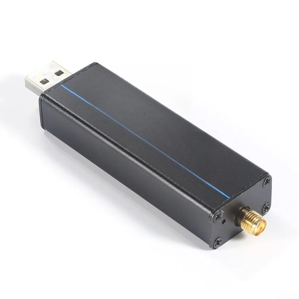 Récepteur USB Tuner 100KHz-1766MHz R820T2 Puce Logiciel Défini Radio avec TCXO 1PPM HF VHF UHF RTL2832U Double réception USB DVB-T Tuner 1766MHz pour avions ADS-B Haute précision