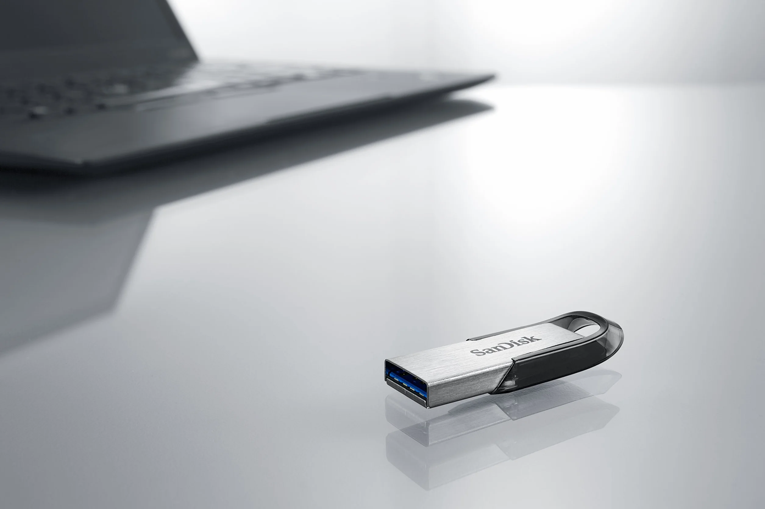 SanDisk Ultra Flair 128 Go Clé USB 3.0 Argent/Noir